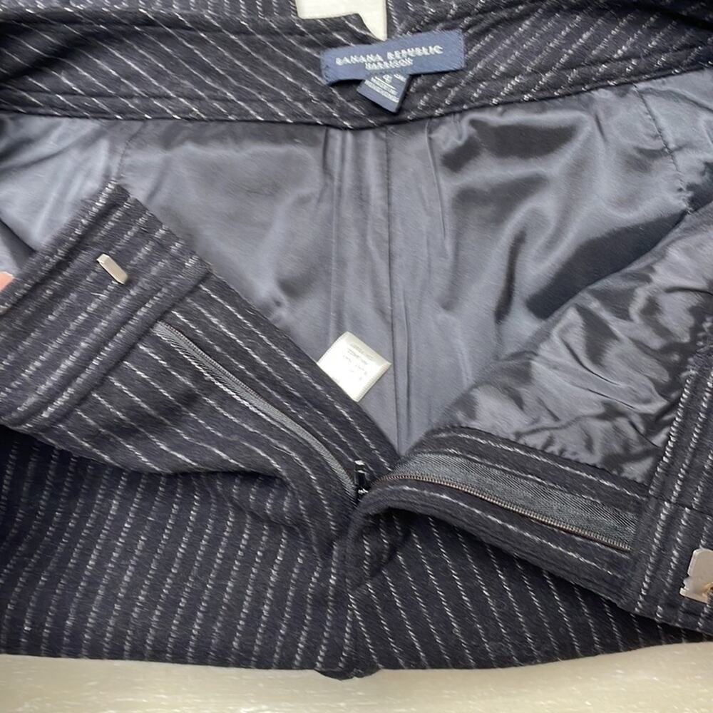 Vintage Y2K Banana Republic ‘Harrison’ wool trousers - Picture 5 of 11